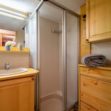 Husky Apartment *